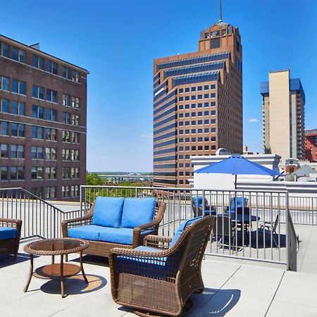 Springhill Suites Memphis Downtown Екстериор снимка