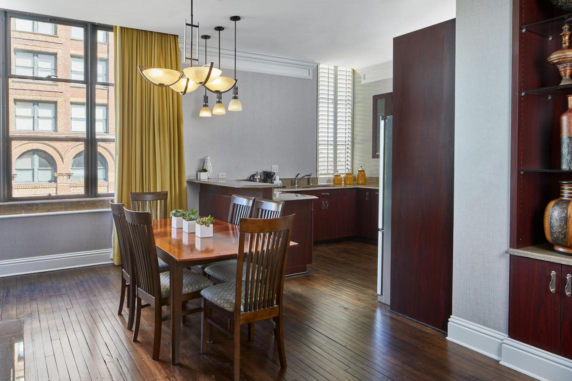 Springhill Suites Memphis Downtown Екстериор снимка